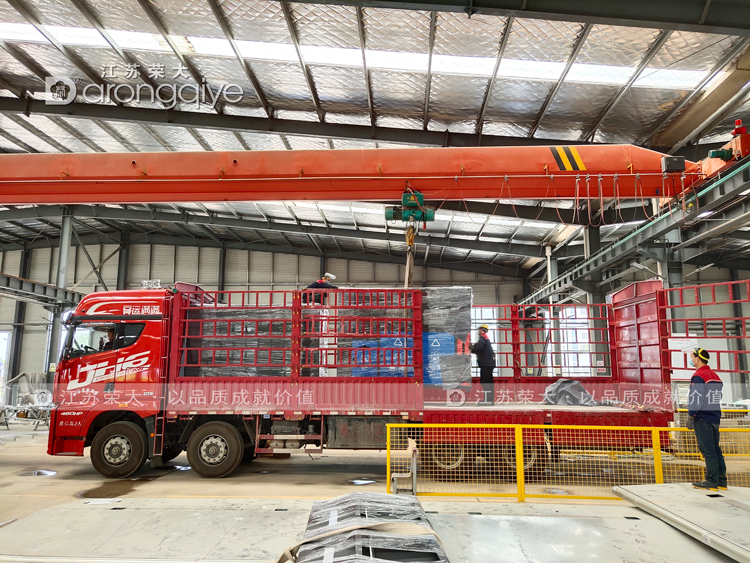 榮大第二批智能垃圾亭發貨配圖二